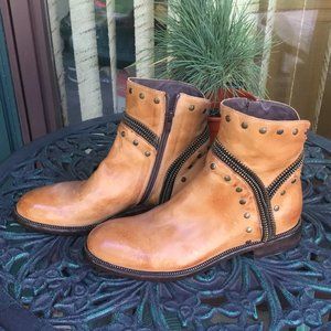 Cobbler Bed Stu Low Boots Brown